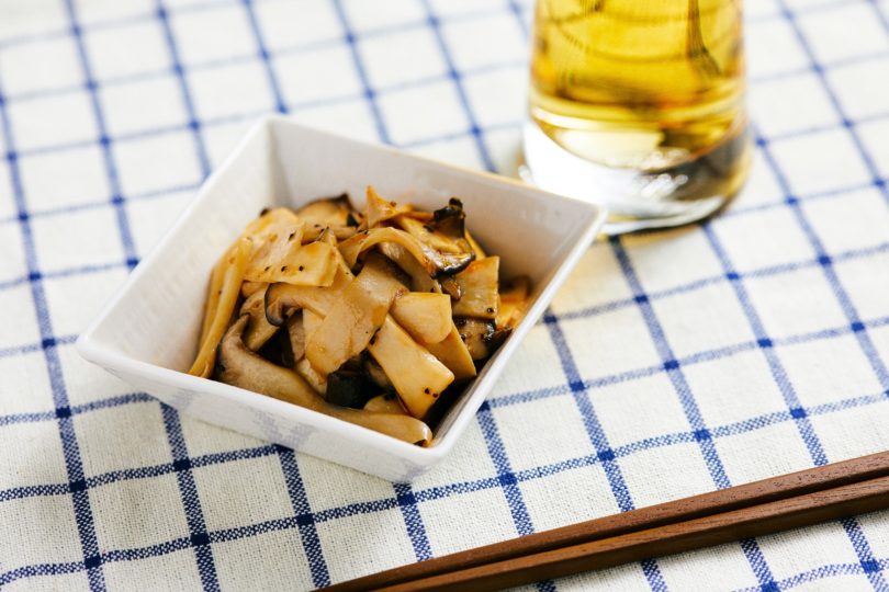 タオル10枚たたむ間にできる！爆速おつまみレシピ 〜無限に食べられる!?やみつきメンマふうエリンギ編〜